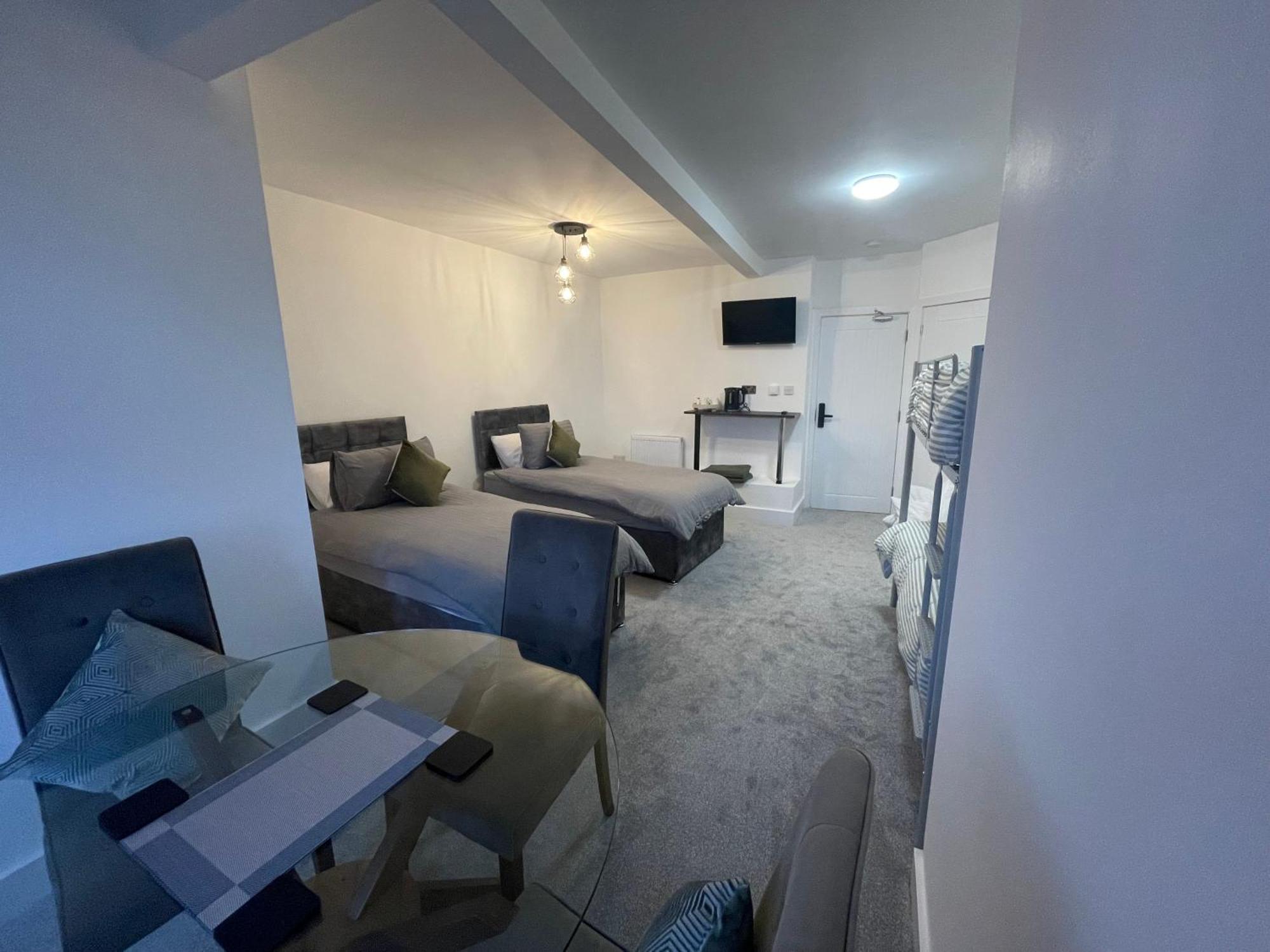 Harbour Watch Hotel Holyhead Ngoại thất bức ảnh