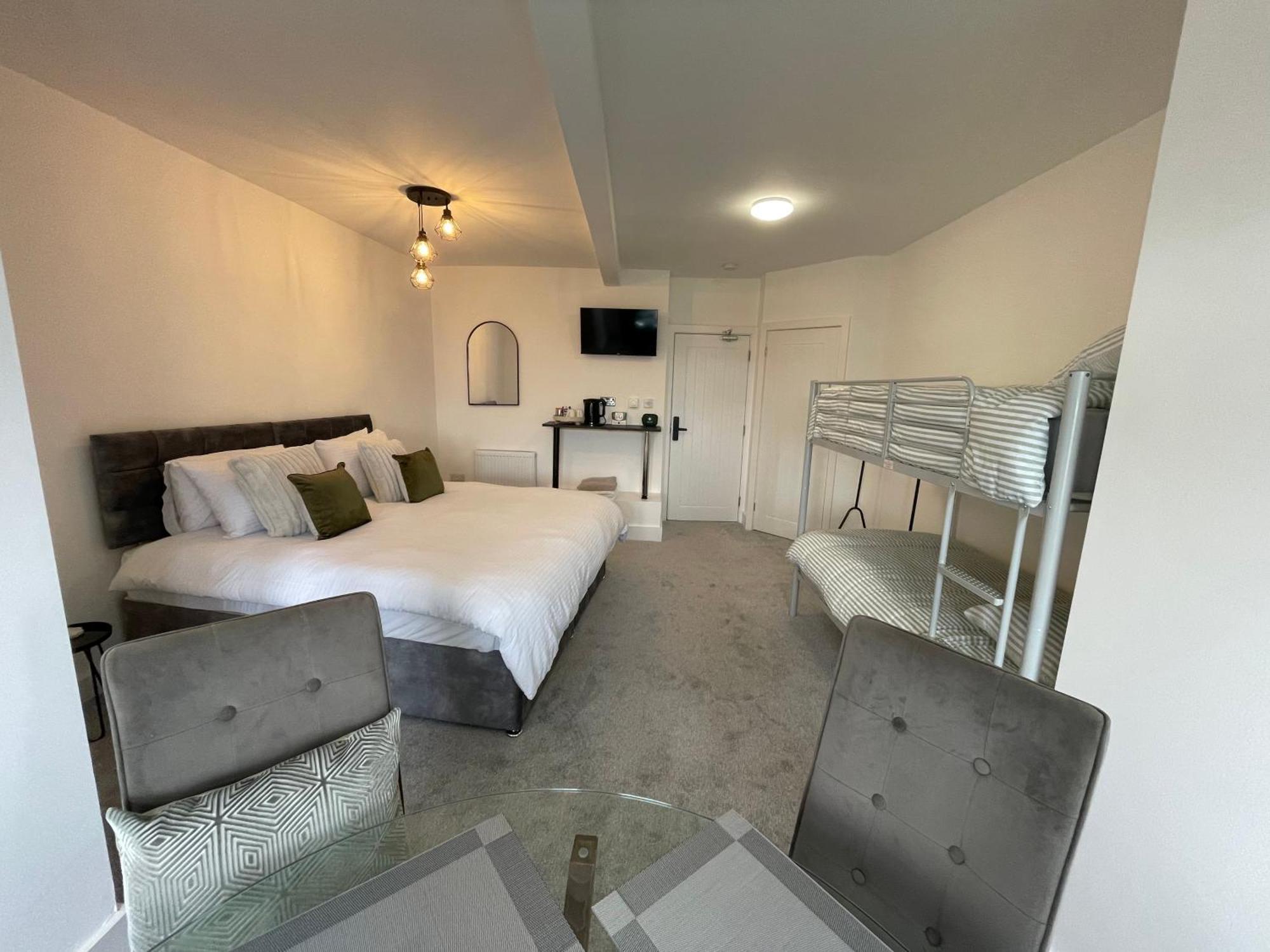 Harbour Watch Hotel Holyhead Ngoại thất bức ảnh